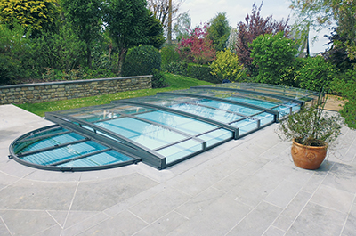 Abri de piscine plat