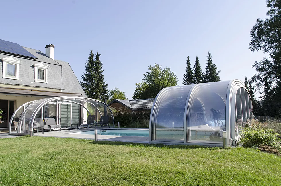 Piscine RivieraPool & Abri Vöroka Magellan dans le Brabant Wallon 