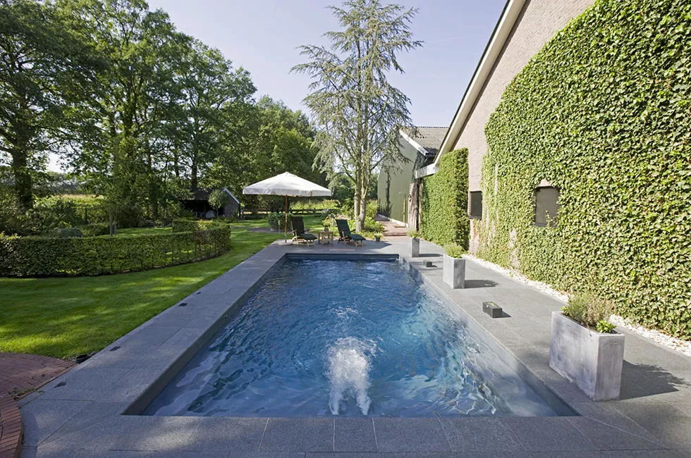 piscine en kit béton