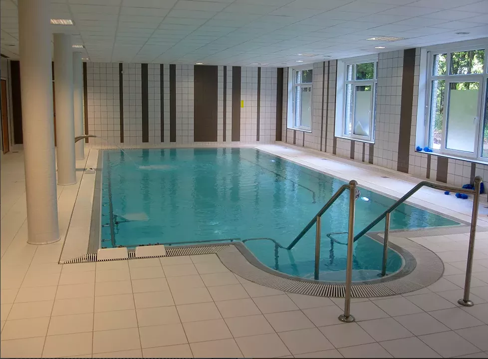 Piscine intérieure