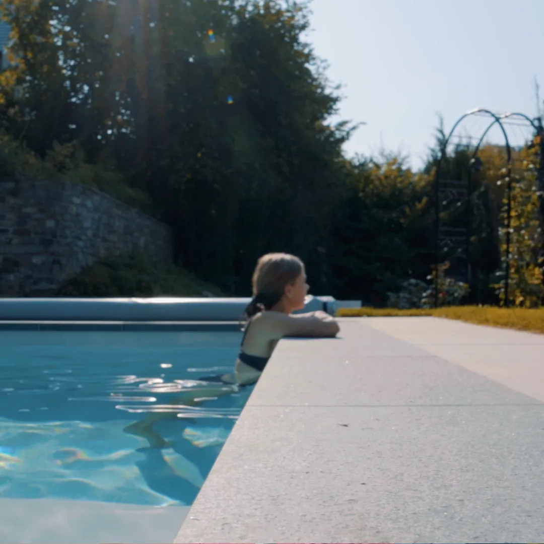 mini piscine gris clair