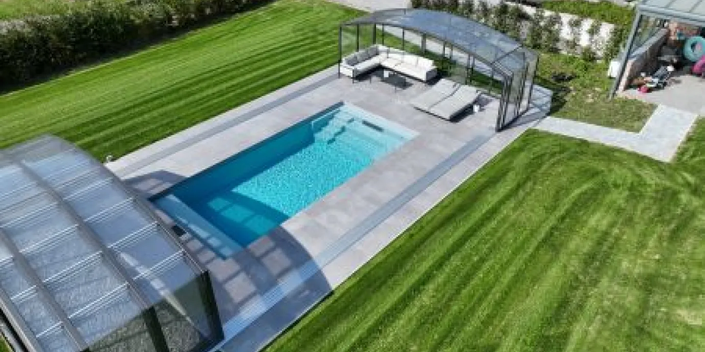 Abri de piscine