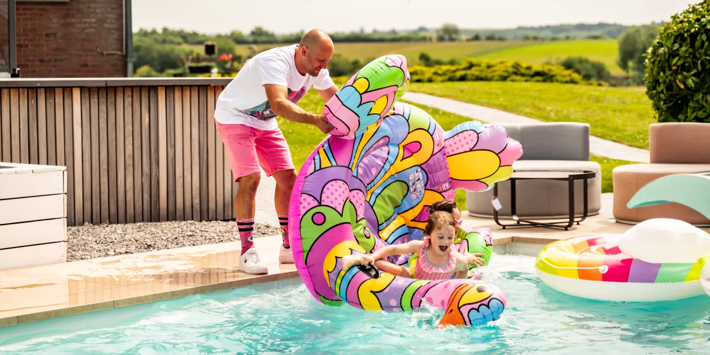 bouee-piscine-riche-jpo