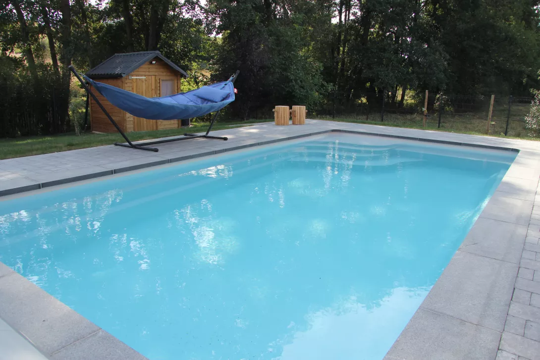 Piscine à coque Mon de Pra 