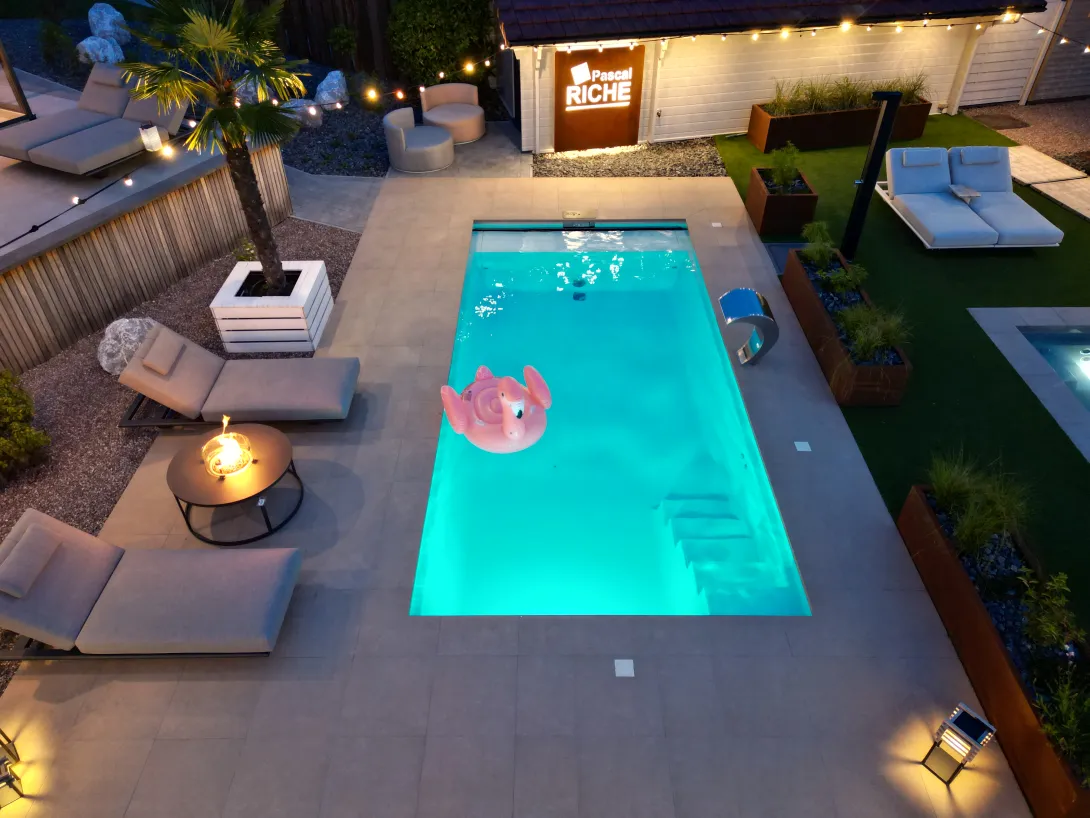 mini-piscine-en-showroom.JPG